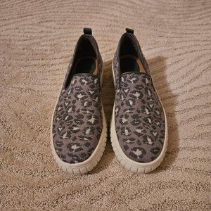 Sofft Womens Pavina Leopard Sweater Knit Slip-On Sneakers Shoes Size 8M